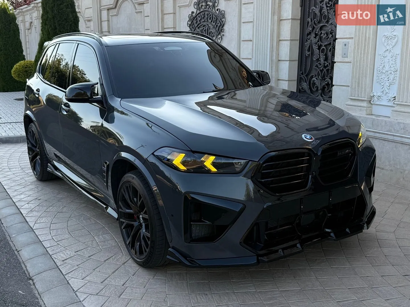 2022 BMW X5 M - мініатюра 17
