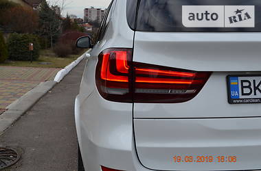 Внедорожник / Кроссовер BMW X5 2015 в Ровно