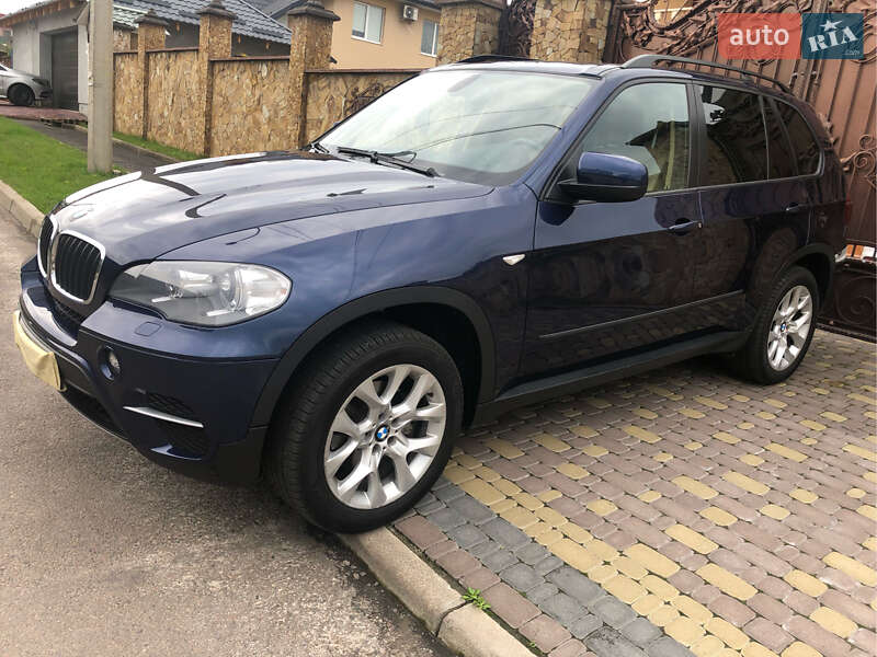 Позашляховик / Кросовер BMW X5 2011 в Рівному