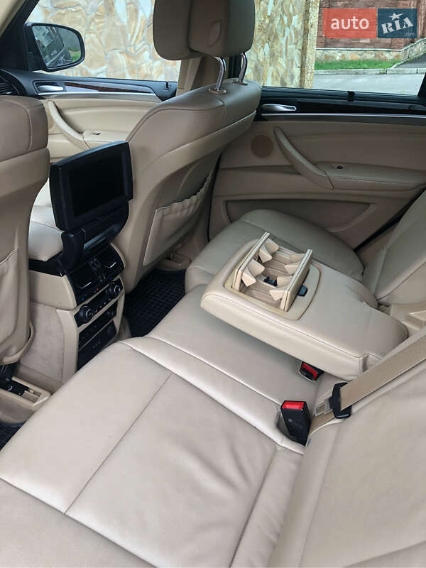 Позашляховик / Кросовер BMW X5 2011 в Рівному