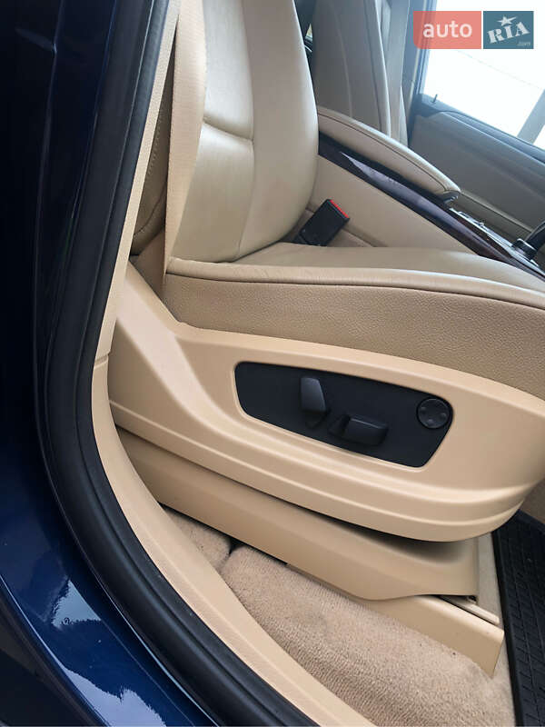 Позашляховик / Кросовер BMW X5 2011 в Рівному