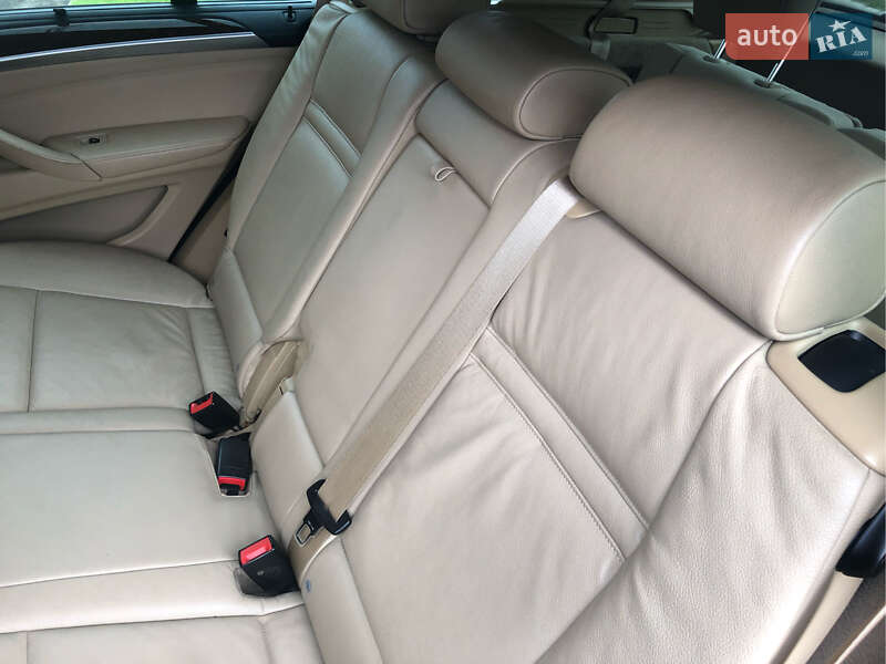 Позашляховик / Кросовер BMW X5 2011 в Рівному