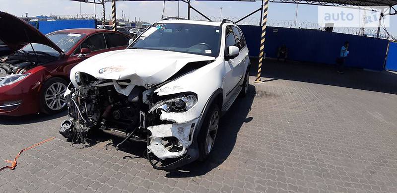 Внедорожник / Кроссовер BMW X5 2013 в Киеве