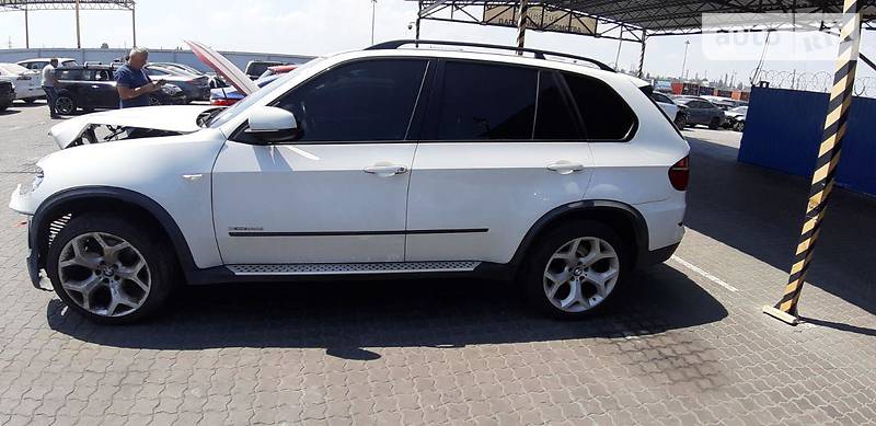 Внедорожник / Кроссовер BMW X5 2013 в Киеве