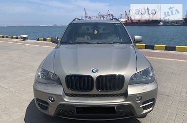 Позашляховик / Кросовер BMW X5 2011 в 