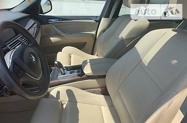 Позашляховик / Кросовер BMW X5 2011 в 