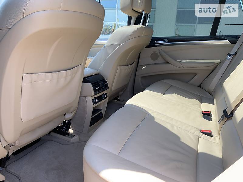Позашляховик / Кросовер BMW X5 2011 в Києві