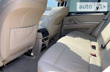 Позашляховик / Кросовер BMW X5 2011 в 