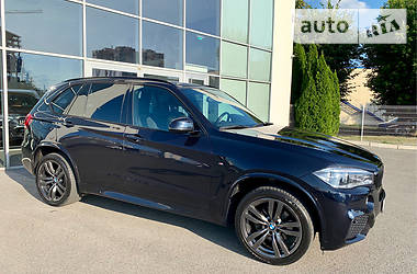 Позашляховик / Кросовер BMW X5 2015 в  фото 4 Позашляховик / Кросовер BMW X5 2015 в