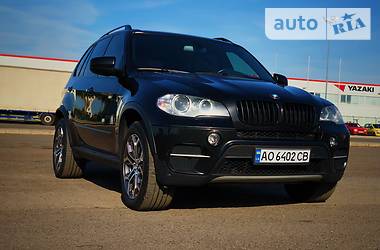 Внедорожник / Кроссовер BMW X5 2011 в Ужгороде