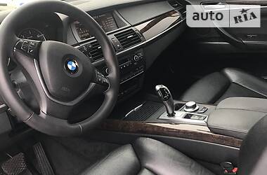 Позашляховик / Кросовер BMW X5 2009 в 