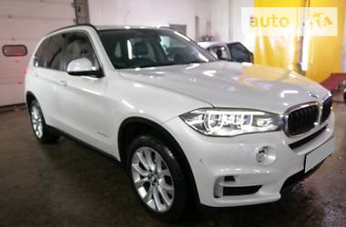 Позашляховик / Кросовер BMW X5 2015 в 