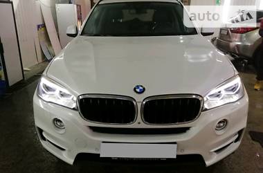 Позашляховик / Кросовер BMW X5 2015 в 