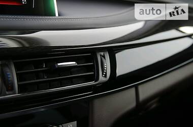 Позашляховик / Кросовер BMW X5 2016 в 