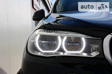 Позашляховик / Кросовер BMW X5 2016 в 