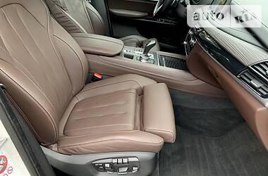 Позашляховик / Кросовер BMW X5 2017 в 