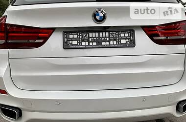 Позашляховик / Кросовер BMW X5 2017 в 