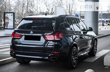 Позашляховик / Кросовер BMW X5 2015 в 