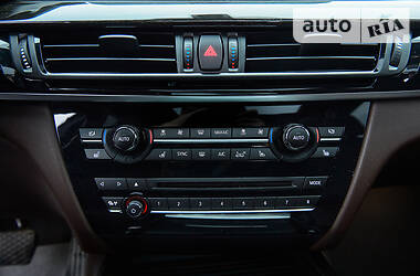 Позашляховик / Кросовер BMW X5 2015 в 