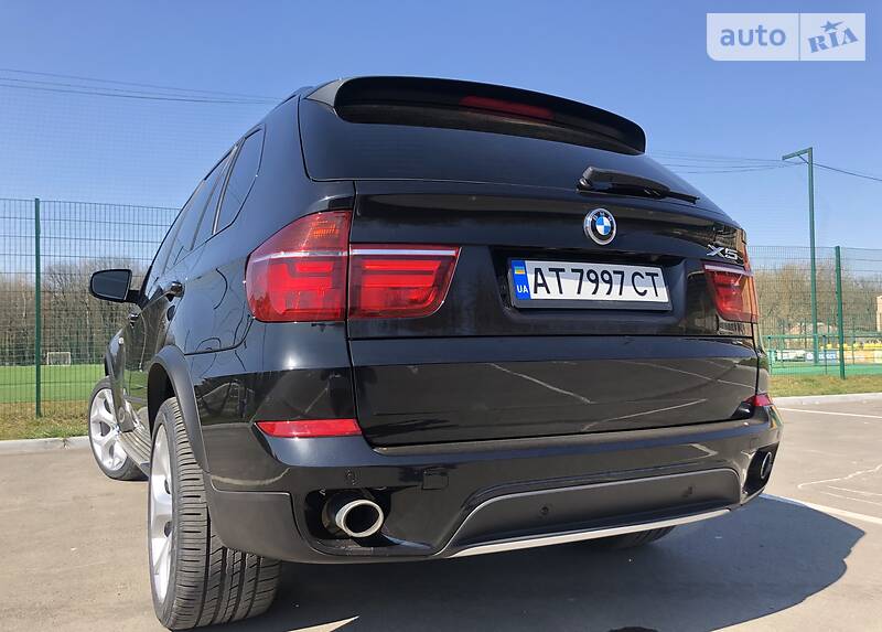 Позашляховик / Кросовер BMW X5 2011 в 