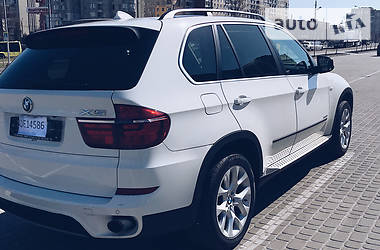 Позашляховик / Кросовер BMW X5 2013 в 
