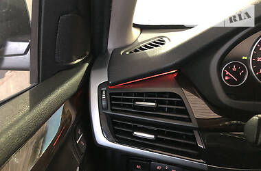 Позашляховик / Кросовер BMW X5 2014 в 