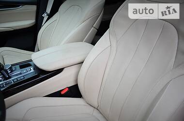 Позашляховик / Кросовер BMW X5 2017 в 