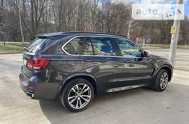 Позашляховик / Кросовер BMW X5 2014 в 