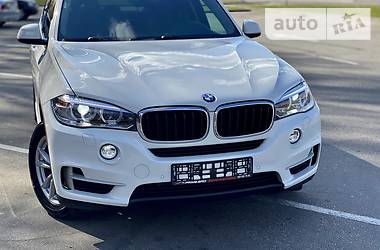 Позашляховик / Кросовер BMW X5 2015 в 