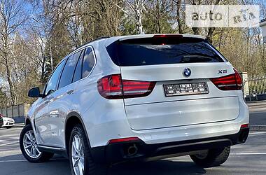 Позашляховик / Кросовер BMW X5 2015 в 