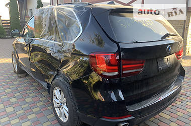Позашляховик / Кросовер BMW X5 2015 в 