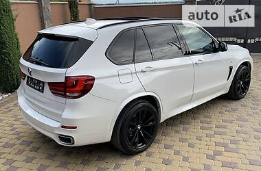 Внедорожник / Кроссовер BMW X5 2014 в Черновцах