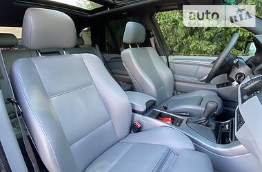 Позашляховик / Кросовер BMW X5 2004 в 