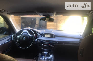 Позашляховик / Кросовер BMW X5 2016 в 