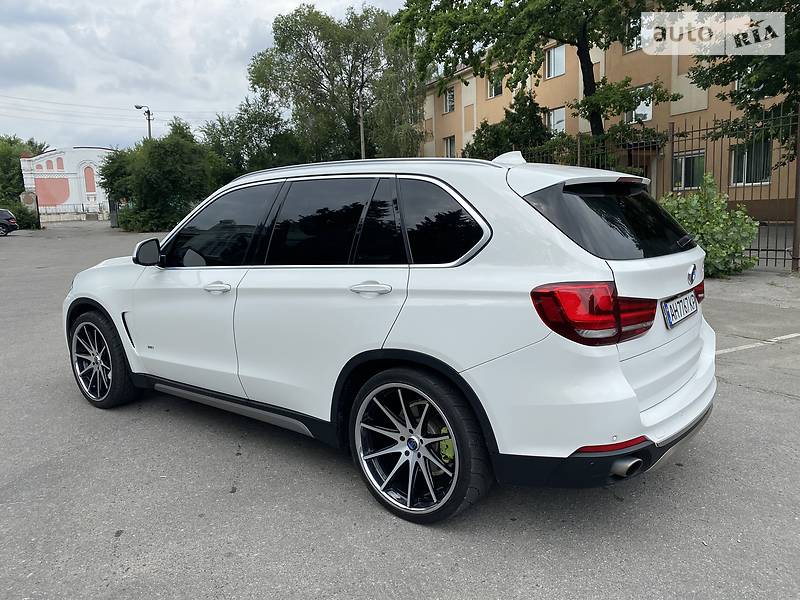 Позашляховик / Кросовер BMW X5 2016 в Києві