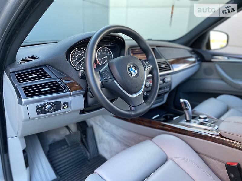 Позашляховик / Кросовер BMW X5 2008 в Києві