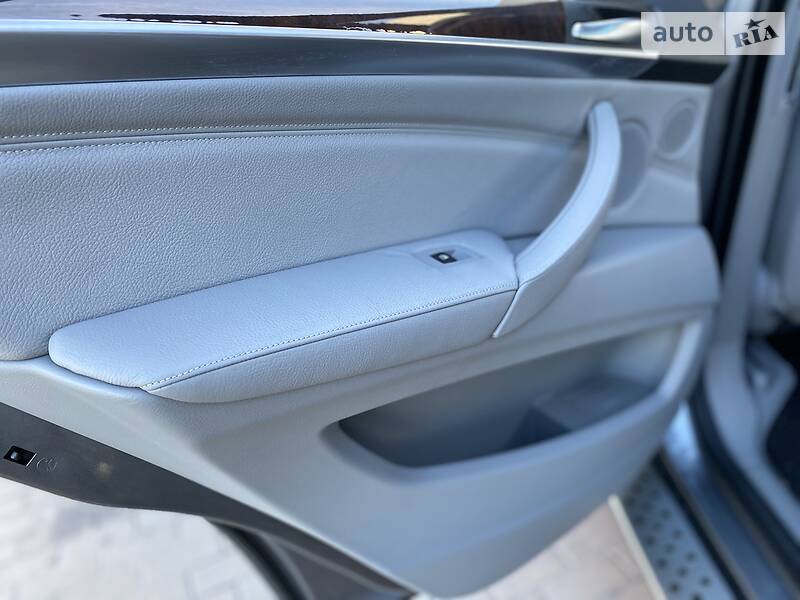 Позашляховик / Кросовер BMW X5 2008 в Києві