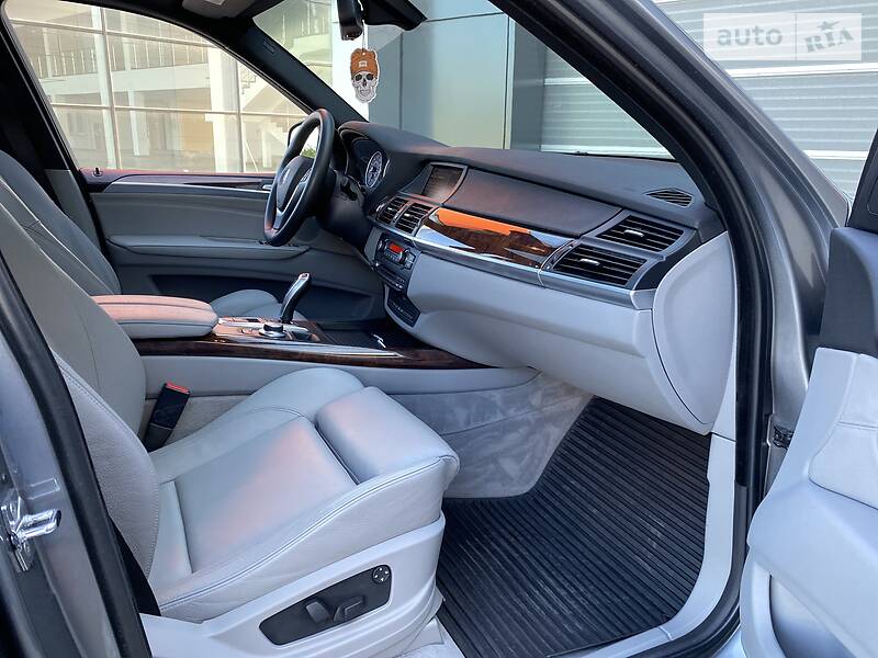 Позашляховик / Кросовер BMW X5 2008 в Києві
