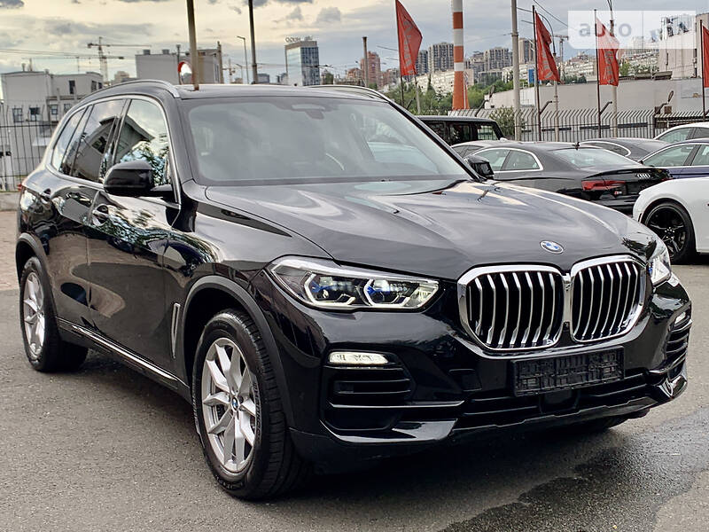 Внедорожник / Кроссовер BMW X5 2019 в Киеве