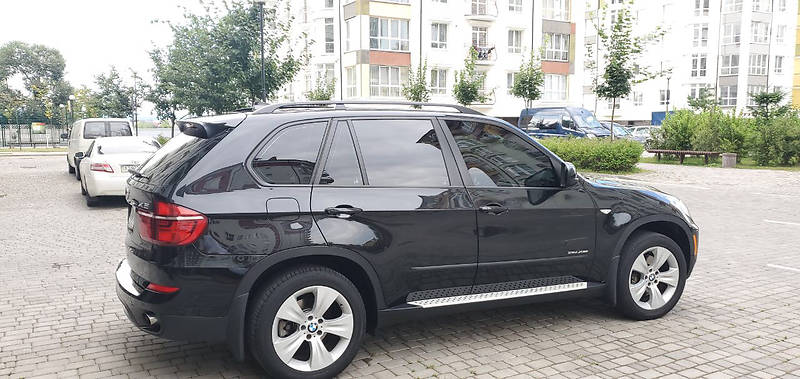 Позашляховик / Кросовер BMW X5 2011 в Івано-Франківську