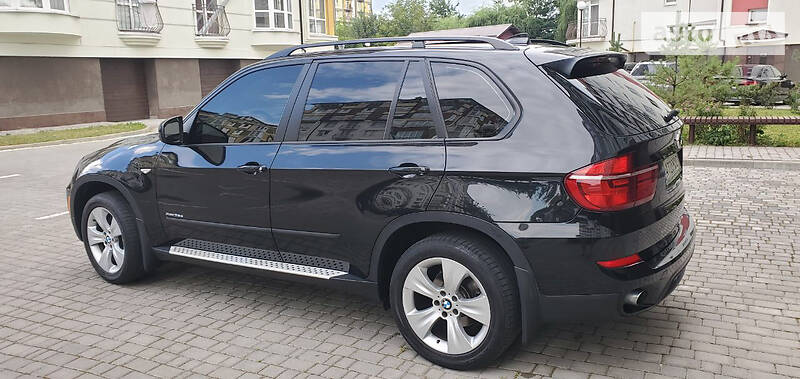 Позашляховик / Кросовер BMW X5 2011 в Івано-Франківську