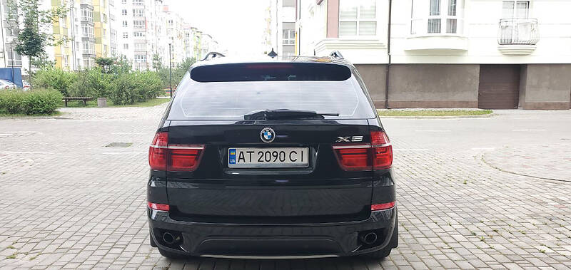 Позашляховик / Кросовер BMW X5 2011 в Івано-Франківську