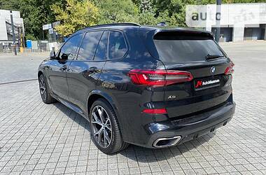 Позашляховик / Кросовер BMW X5 2019 в 