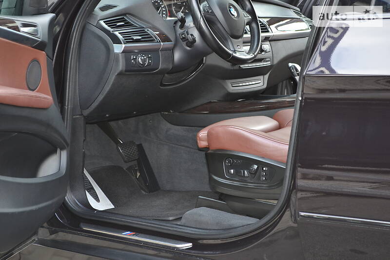 Позашляховик / Кросовер BMW X5 2012 в Рівному
