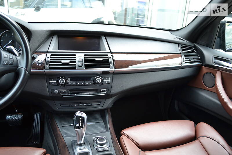 Позашляховик / Кросовер BMW X5 2012 в Рівному