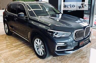 Позашляховик / Кросовер BMW X5 2019 в 