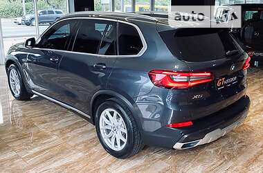 Позашляховик / Кросовер BMW X5 2019 в 