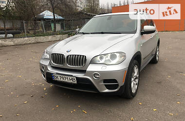 Внедорожник / Кроссовер BMW X5 2013 в Ровно