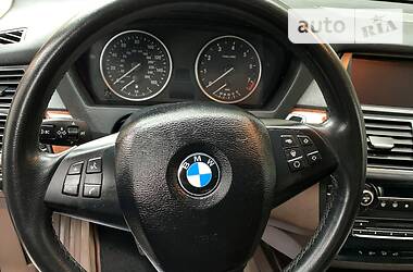 Внедорожник / Кроссовер BMW X5 2010 в Черновцах