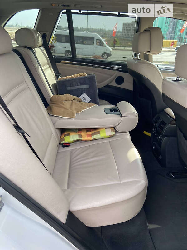 Позашляховик / Кросовер BMW X5 2010 в Києві